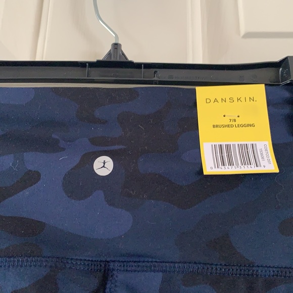 Danskin leggings. - Picture 3 of 7